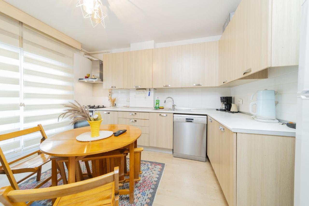 Flat With Balcony 3 Min To Konyaalti Appartement *